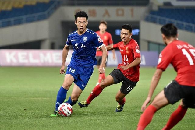 从头开始！拉梅洛·鲍尔剃掉了爆炸头 换回了高中时期的寸头