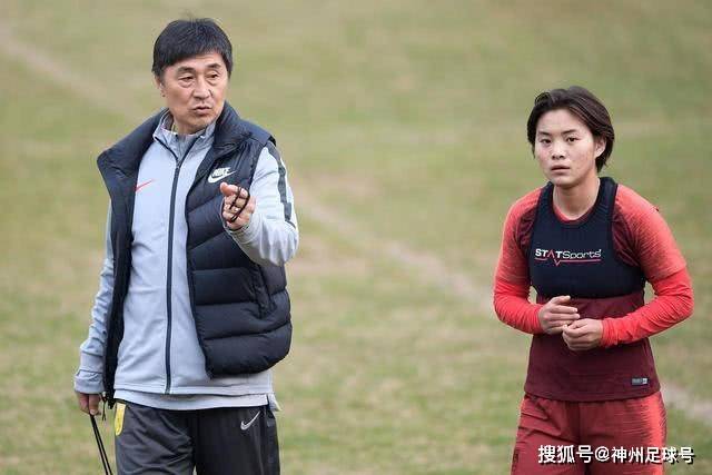 达喀尔英雄挑战赛克拉玛依乌尔禾站开幕
